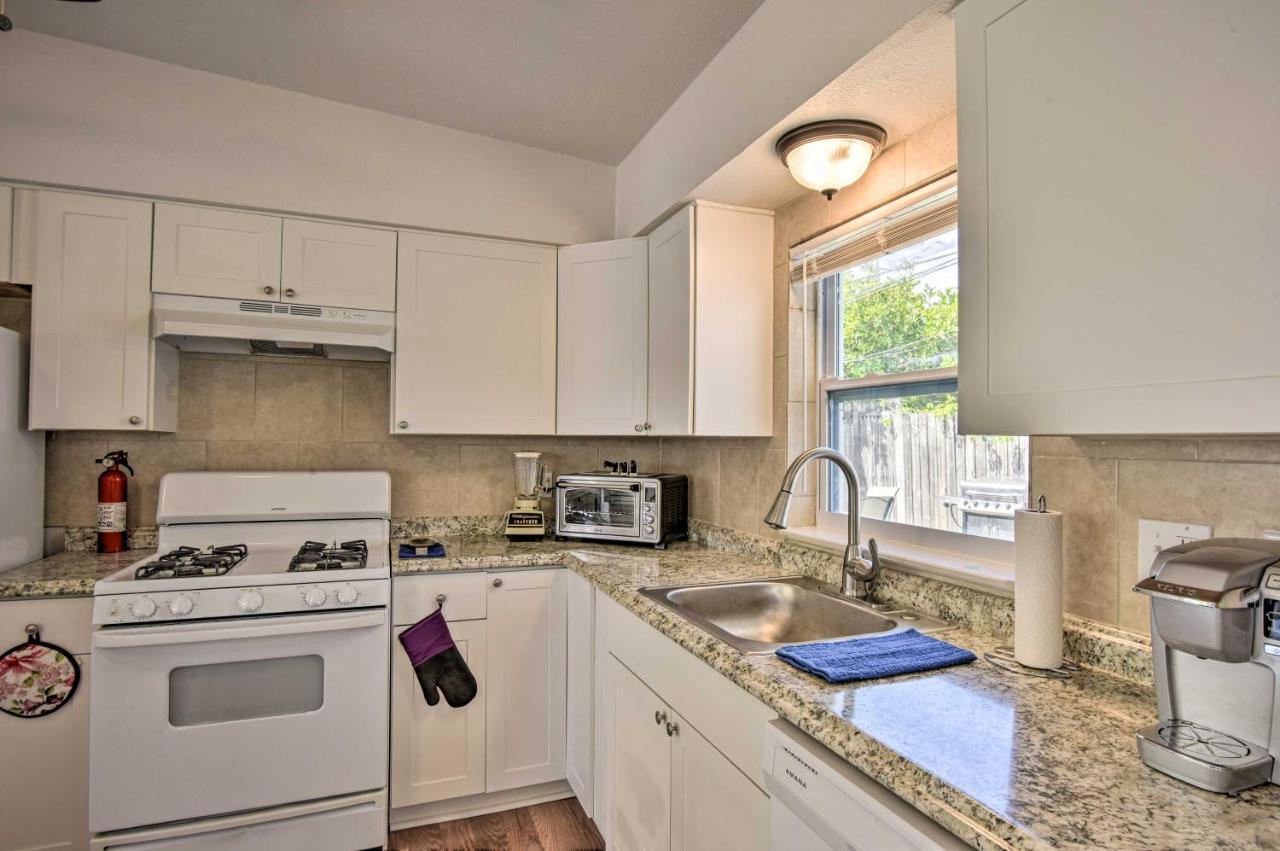 Sunny Cocoa Beach Home Walk To Sea And Attractions! Extérieur photo