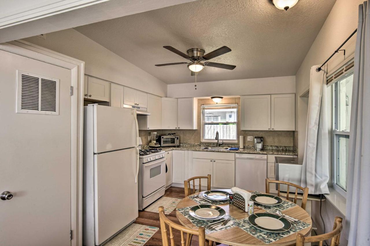 Sunny Cocoa Beach Home Walk To Sea And Attractions! Extérieur photo
